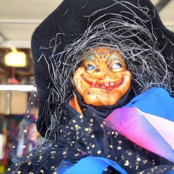 VINTAGE paper mache witch - Picture 2 of 7